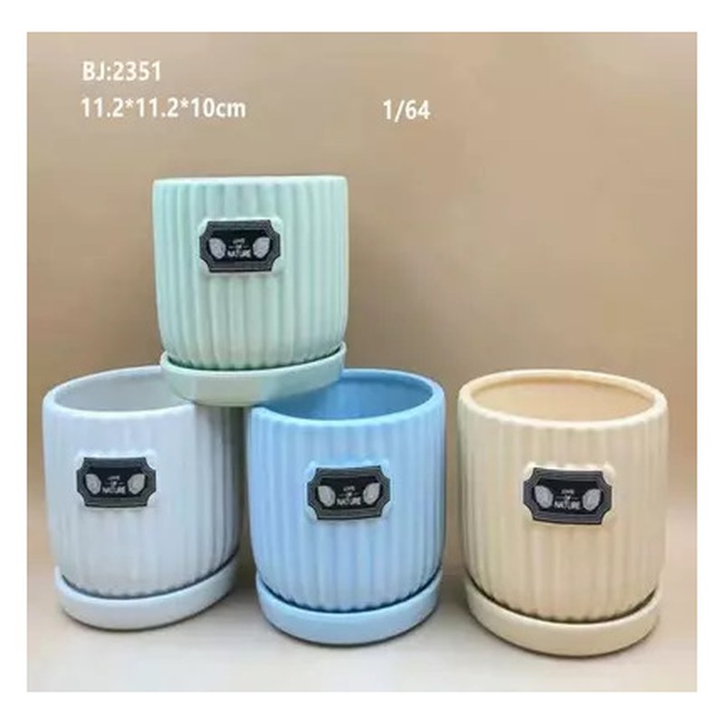 Ribbed ceramic pot with saucer, pastel