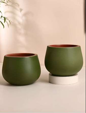 Terracotta planter 3064