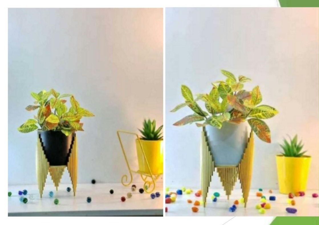 Metal pot with gold stand 1234A