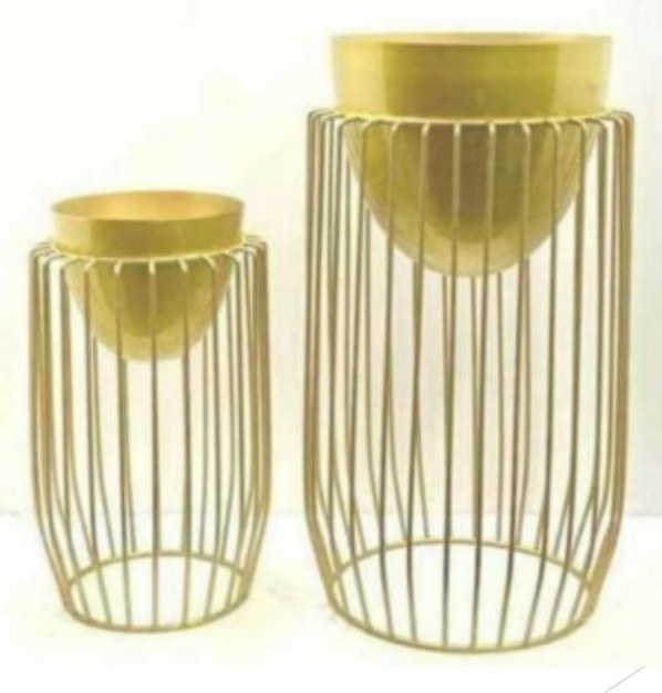 Fancy metal planters set of 2 1530 gold E