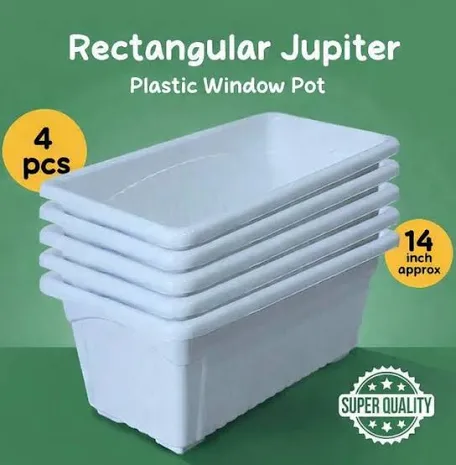 Plastic tray