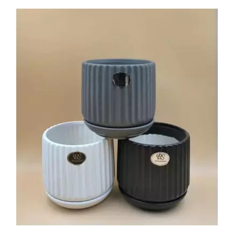 Fluted ceramic pot with saucer, grey and white