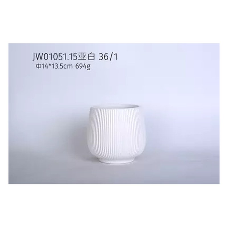 Ribbed rounded ceramic pot, white