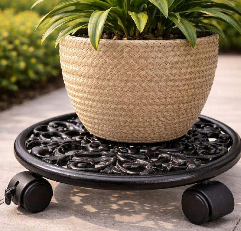Cast aluminium only plant stand with moving wheel 1714