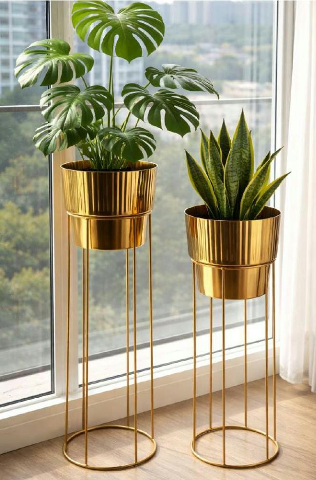 Metal iron planter set of 2 1720 brass