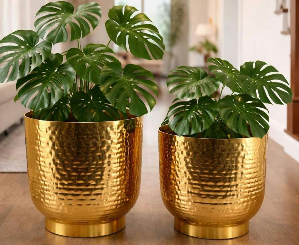Metal iron planter set of 2 1723 brass