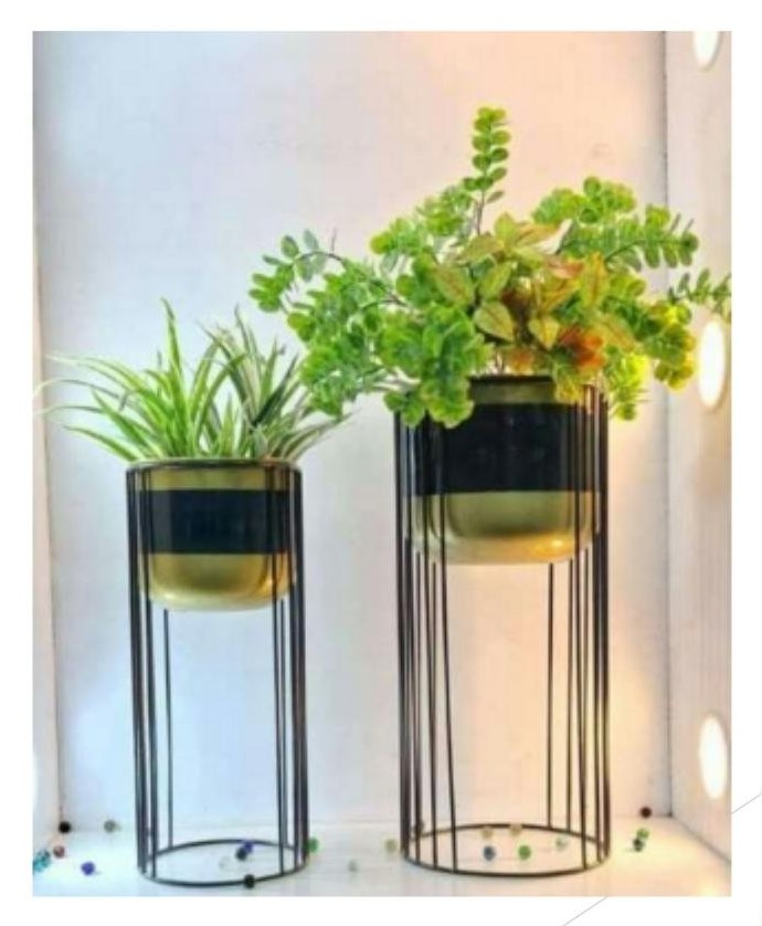 Metal stand with pot 1244A